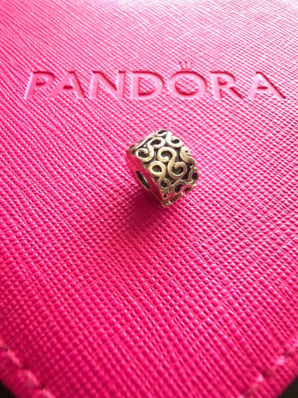 Pandora RETIRED Swirl Charm/Clip